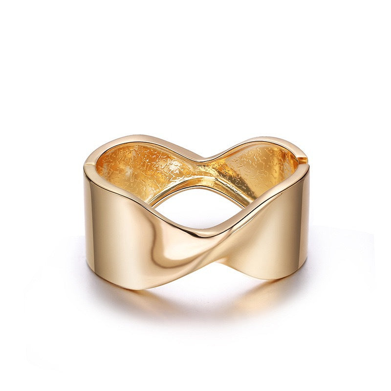 European Open-Ended Bracelet